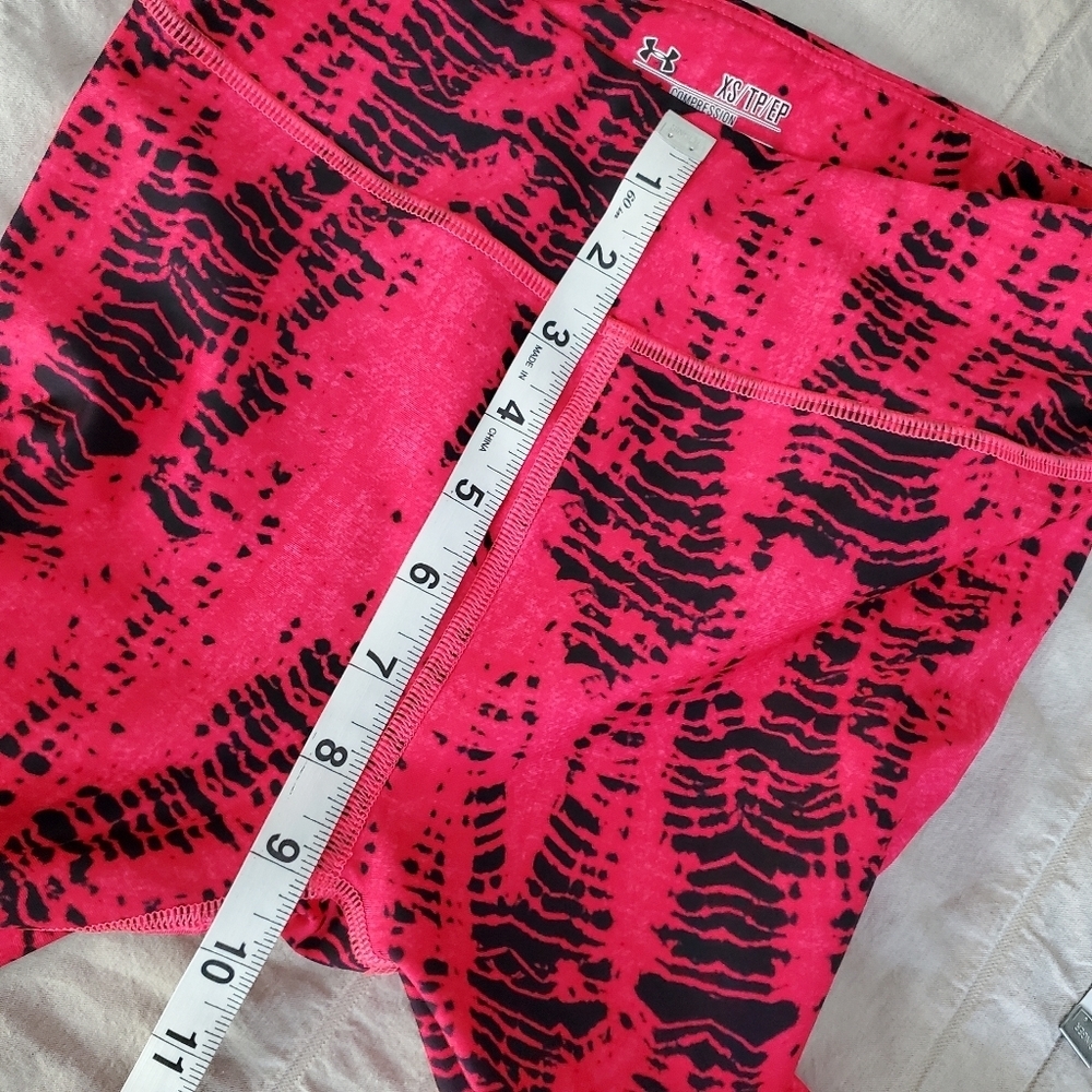 Under Armour Compression Capris - Picture 10 of 14